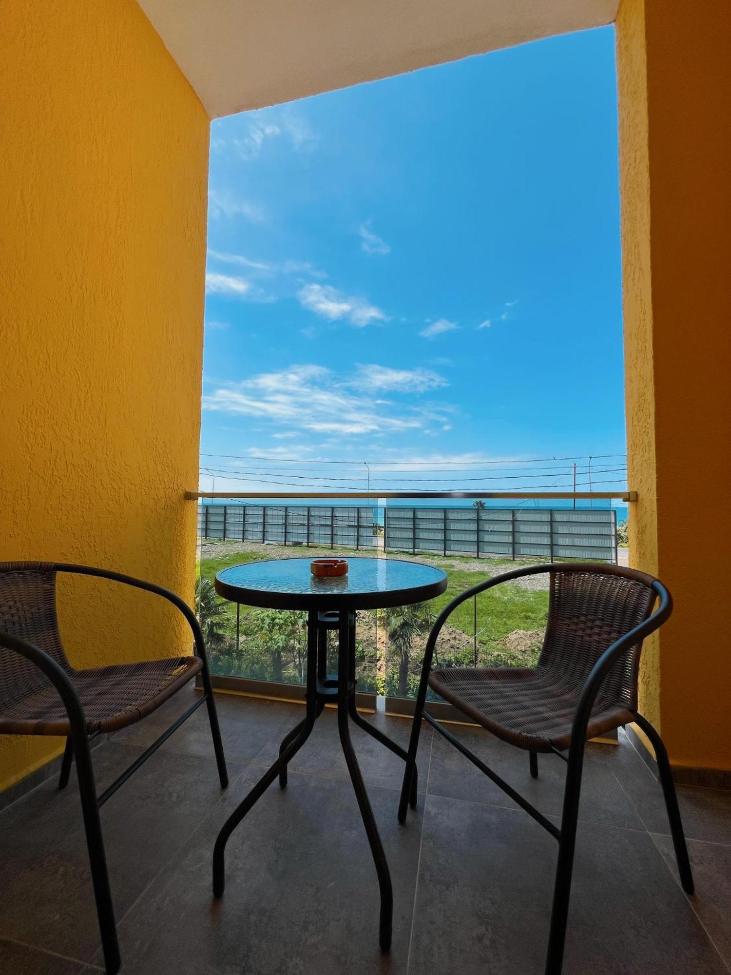Casa Del Mar Hotel Kvariati Eksteriør billede