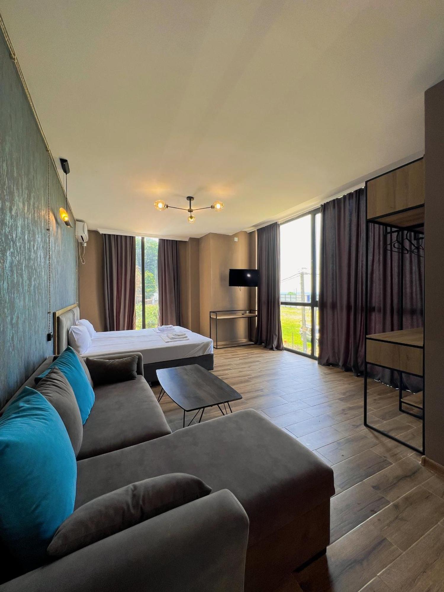 Casa Del Mar Hotel Kvariati Eksteriør billede